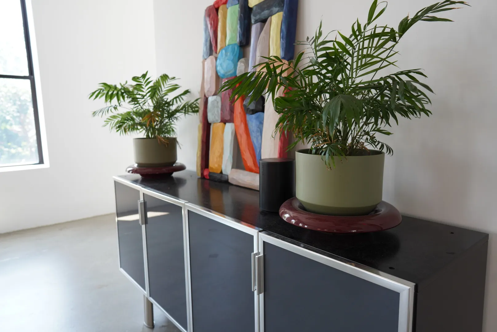 Bergs Potter Green Planters with Maroon Tulip Base — view 4