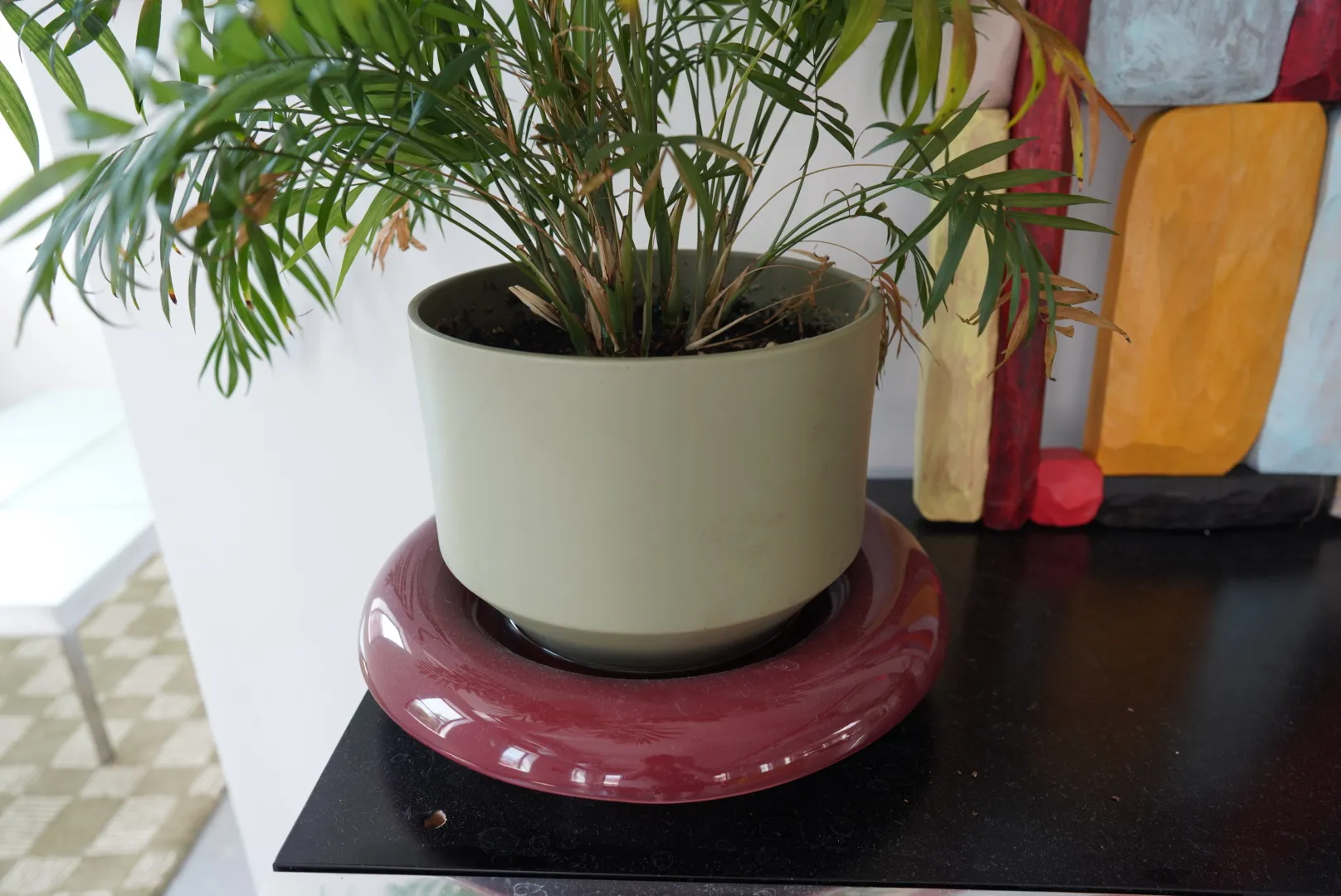 Bergs Potter Green Planters with Maroon Tulip Base — view 5
